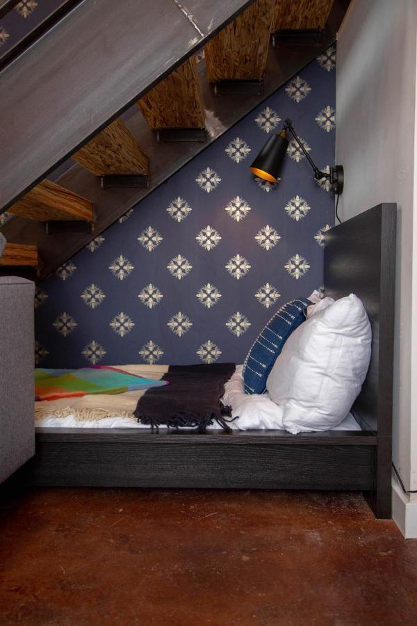 Eco Friendly Loft In Center City, Contactless Check In - Hive Room フィラデルフィア エクステリア 写真