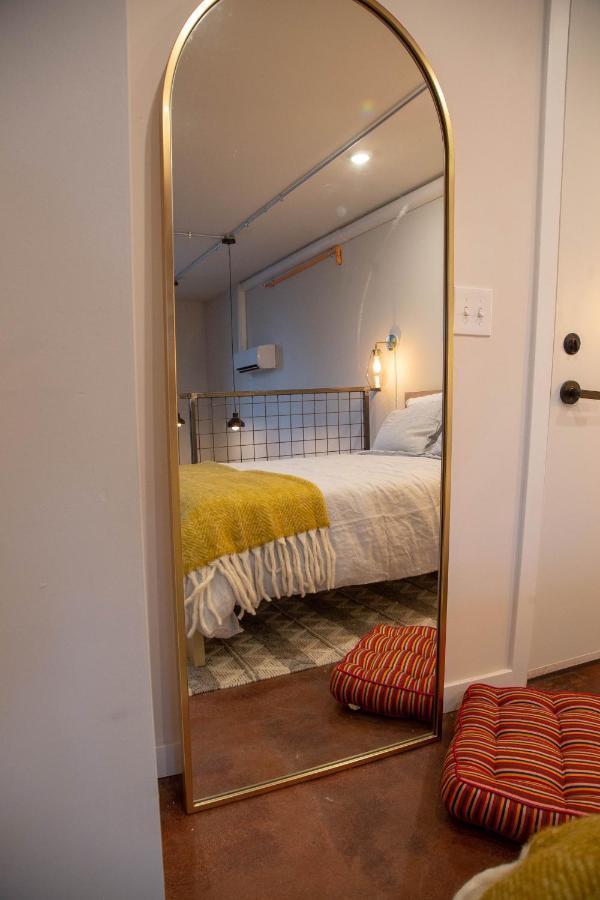 Eco Friendly Loft In Center City, Contactless Check In - Hive Room フィラデルフィア エクステリア 写真